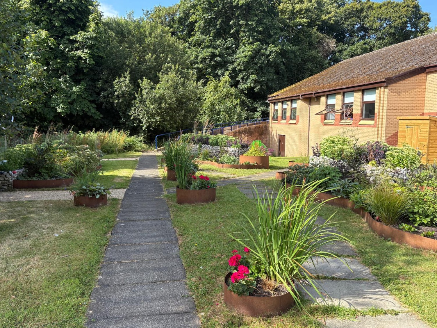Kyle Chemotherapy Unit garden